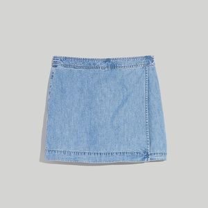 Madewell denim skort